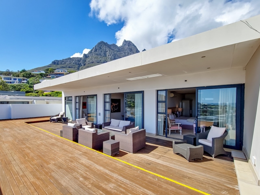 To Let 7 Bedroom Property for Rent in Camps Bay Western Cape
